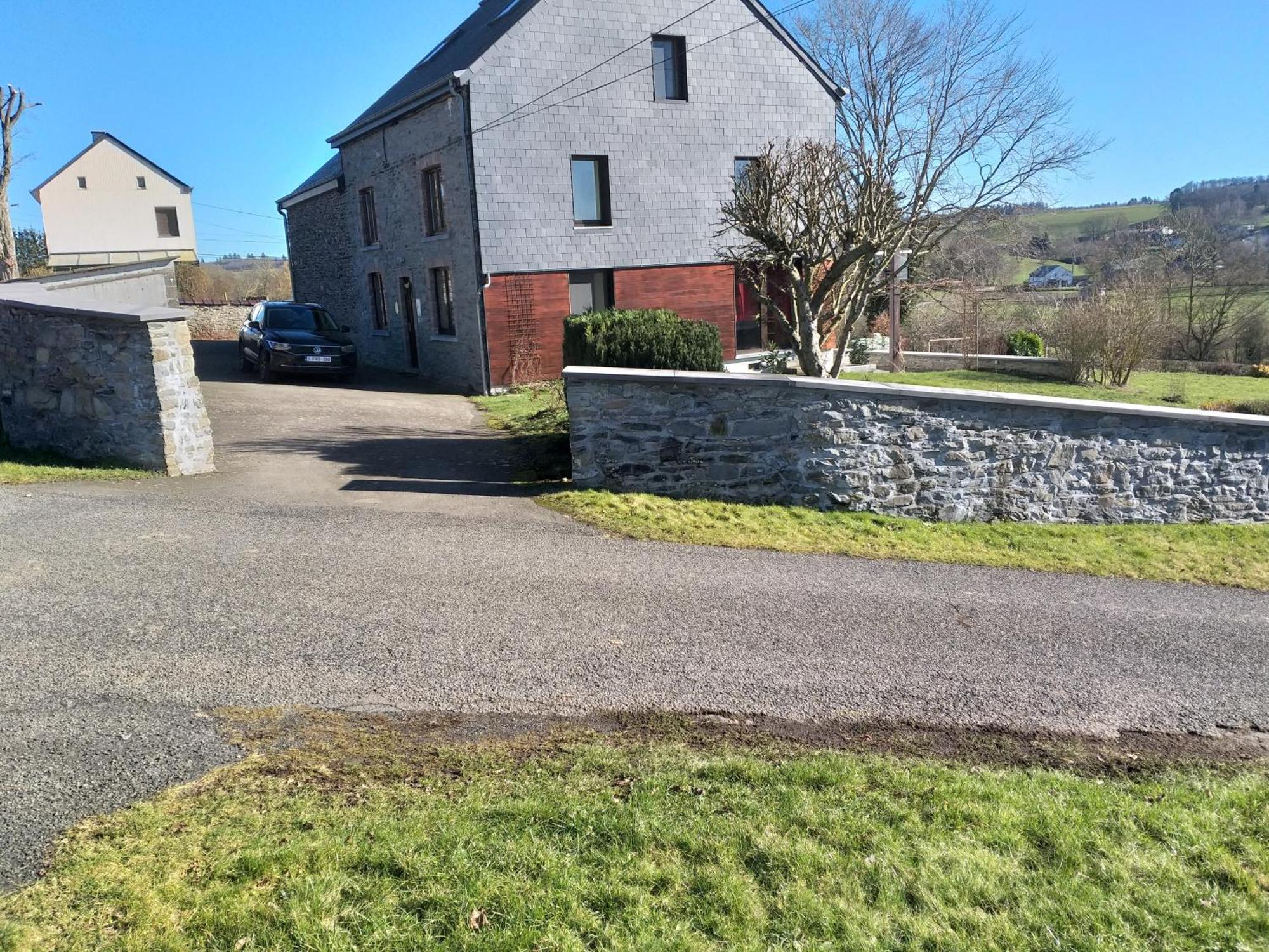 Gite L'Ecole De Ma Mere Villa Bertogne Buitenkant foto